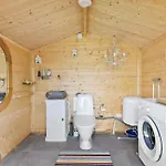 1 Bedroom Beautiful In *