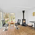 1 Bedroom Beautiful In * Tikob