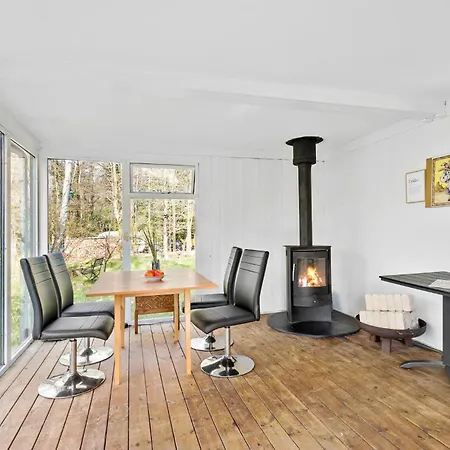 1 Bedroom Beautiful In * Tikob