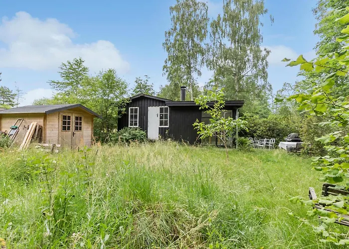 Дом отдыха 1 Bedroom Beautiful In